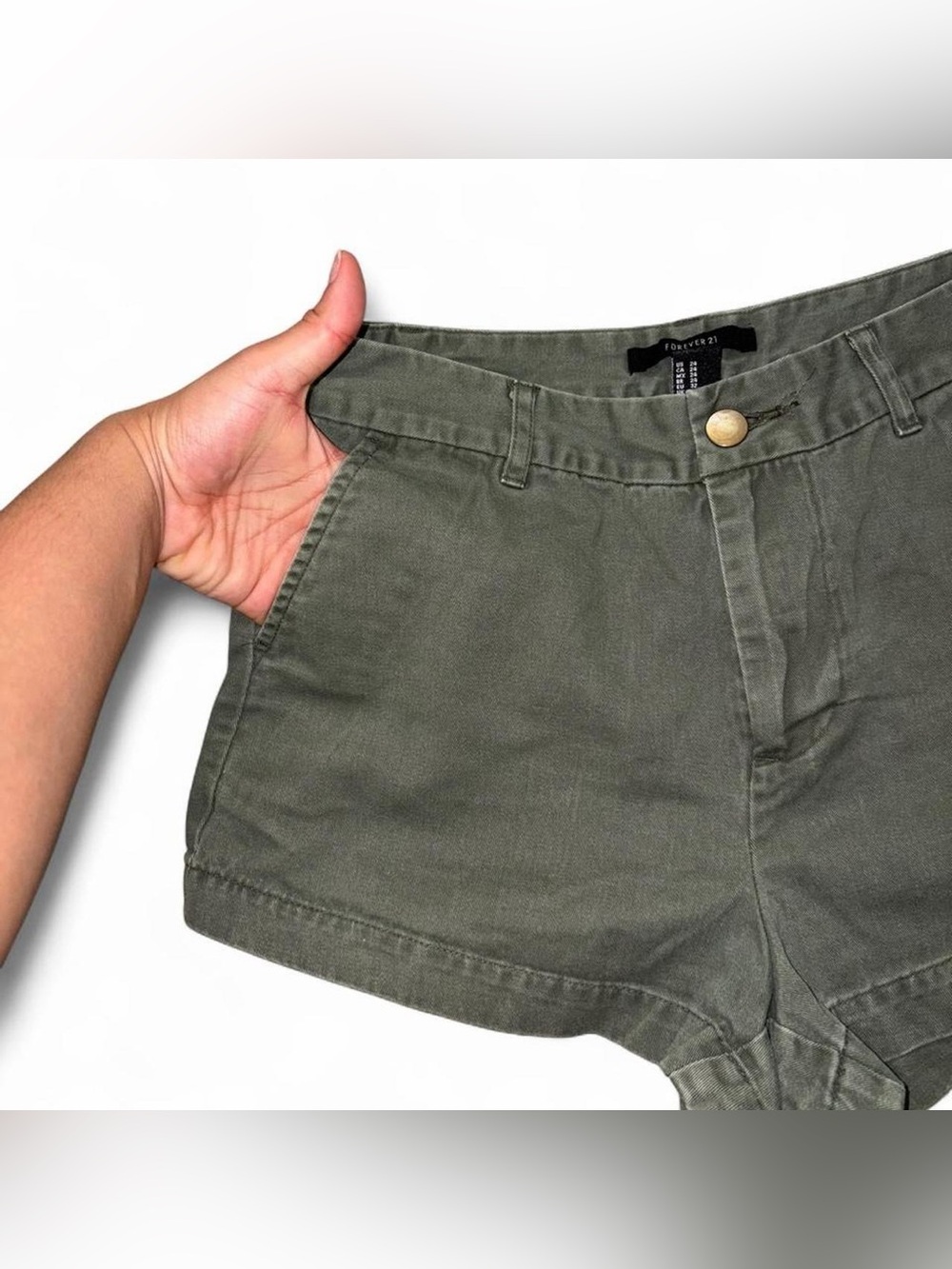 Mini green shorts - Picture 2 of 6